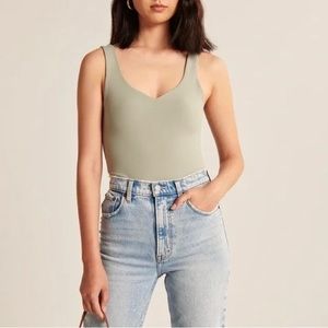 Abercrombie Double-Layered Seamless Fabric Sweetheart Bodysuit